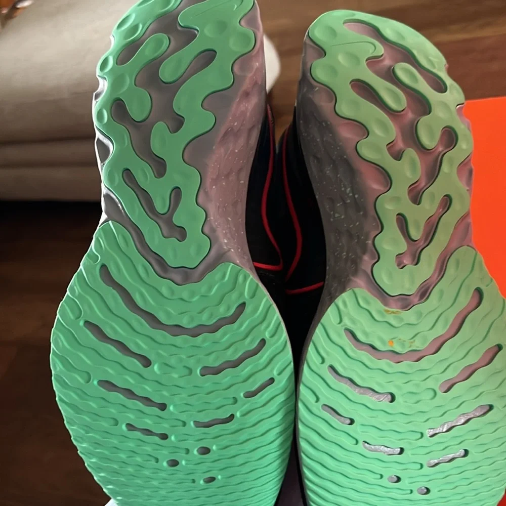 Nike React Infinity Run FK 2 black/red/green. Men’s size 12 Brand New - Picture 4 of 4